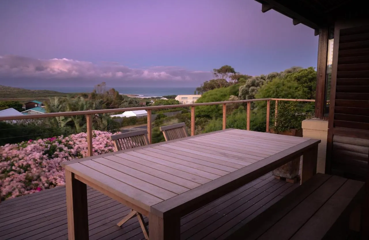 Holiday home Shutters On Hilltop, Scarborough South Africa